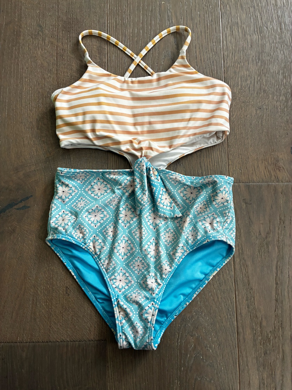 O’Neill Big Girls Rib Knot One-Piece Size 10